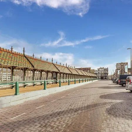With Views And Terrace Apartment *